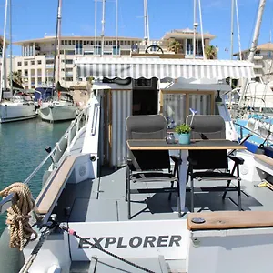 https://nuits-insolites-bateau-quai-port-frjus-lexplorer.fr-provencehotel.com