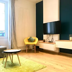 Appartement Adorable Souplex Batignolles, Paris