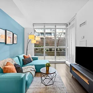 close-to-cn-tower-downtown-2br-condo.hotelstorontoontario.org/